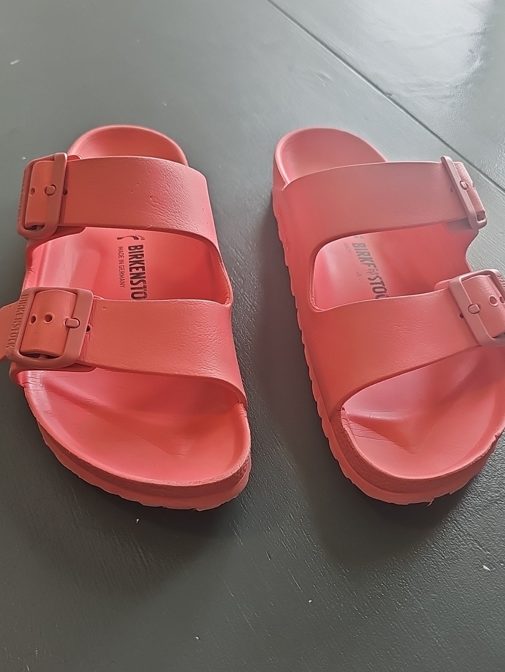 Birkenstock Slide Sandals Made In Germany. Size 38(7.5) in Coral Pink. Nice Cond